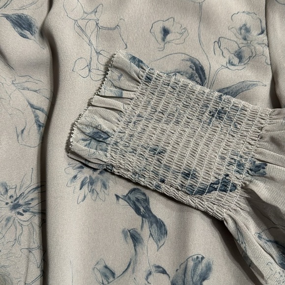 Wilfred Valencia blouse grey and blue floral XS - Picture 5 of 6
